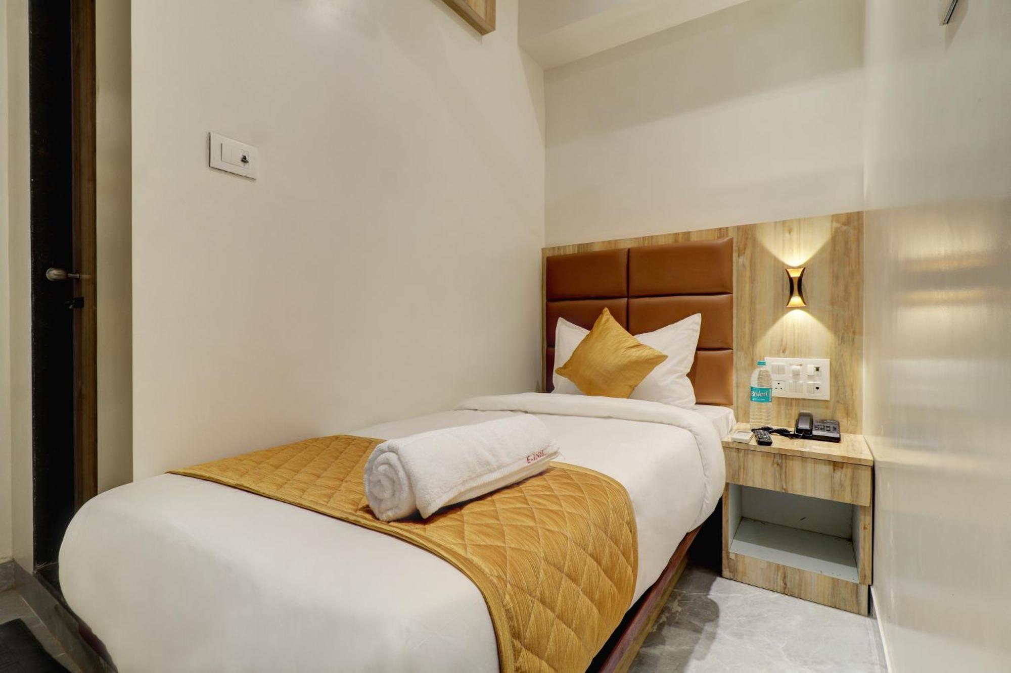 Hotel Enigma Inn Mumbai Exterior foto